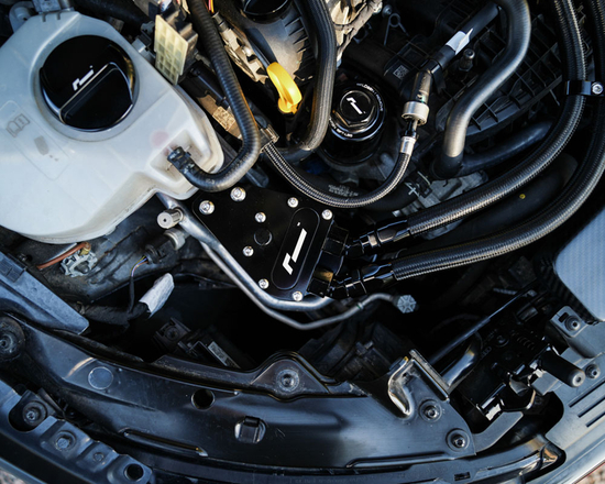 Racingline VWR130010 oil catch can Audi A3 / S3 (8Y, 8Y.2), TT / TTS (8S), SQ2, Cupra Leon 4 / 4.5(FW), Ateca, Formentor, Skoda Octavia 4 / 4.5 vRS (NX), Superb (3V), Kodiaq vRS, VW Golf 8 /8.5 GTI / R, Arteon, T-Roc, Tiguan R 2.0 TSI (EA888 Gen 4)