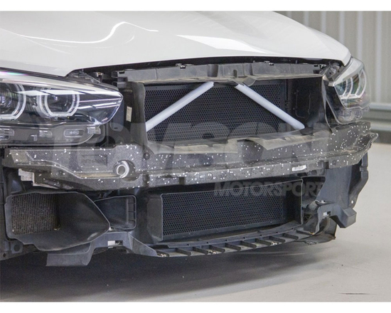 Chłodnica intercoolera (chargecoolera) Airtec Motorsport ATRADBMW2 BMW 120i / 125i / M140i (F20,F21 LCI), 220i / 230i / M240i (F22, F23 LCI), 320i / 330i / 340i (F30, F31, F34, F35 LCI), 420i / 430i / 440i (F32, F33, F36 LCI) 2.0 (B48) / 3.0 (B58)