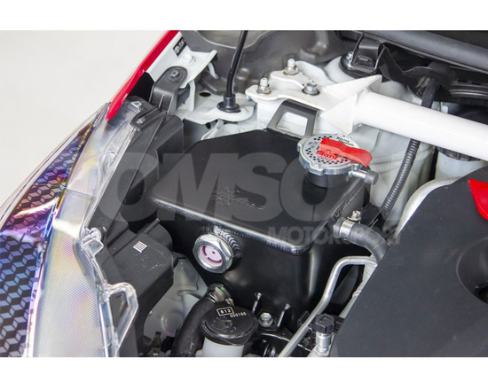 Aluminiowy zbiornik wyrównawczy Airtec Motorsport ATMSYGR10 Toyota GR Yaris (Gen 1, Gen 2) (GXPA16) 1.6 G16E-GTS