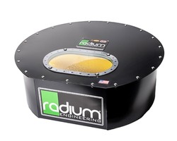 Bezpieczny bak paliwa z obudową aluminiową Radium Engineering 20-0611 R11A RA-series montowany we wenęce koła zapasowego 10.5 galonów (39.70 litrów) (z homologacją FIA i SFI)