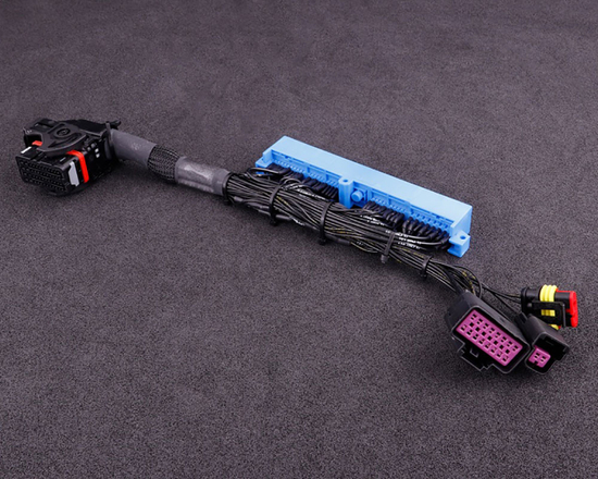 Adapter do połączenia seryjnej wiązki silnika MaxxECU 1163 Nissan Skyline R32 GTS, GT-R, Skyline R33 GTS-T, GT-R RB25 / RB26 z komputerami MaxxECU STREET, RACE, PRO