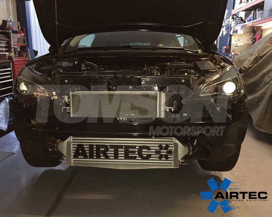Intercooler Airtec Motorsport ATINTVAUX6 z orurowaniem Opel Astra J 1.6 GTC