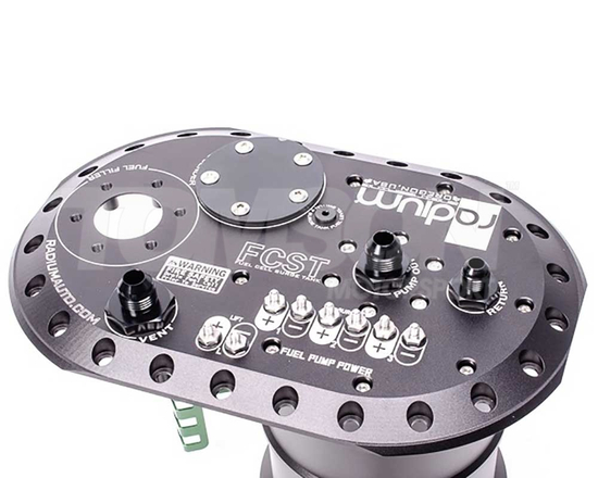 Wewnętrzny kolektor paliwa Radium Engineering 20-0992-00 FCST Fuel Cell Surge Tank na 3 pompy Walbro F90000267/274/285 E85 do zbiorników paliwa ATL, Radium Engineering z top plate 6"x10" 24-bolt (bez pomp)