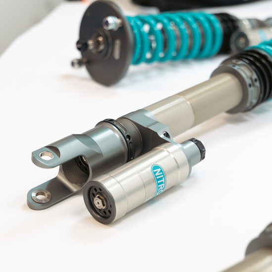 Zawieszenie gwintowane Nitron NTCNI015R3+FAL NTR-R3 Nissan GTR R35 (wersja z podnoszeniem przedniej osi, 25mm)