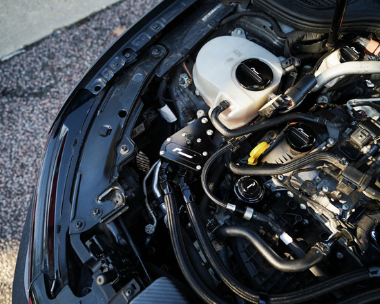 Separator oleju (oil catch can) Racingline VWR130010 Audi A3 / S3 (8Y, 8Y.2), TT / TTS (8S), SQ2, Cupra Leon 4 / 4.5(FW), Ateca, Formentor, Skoda Octavia 4 / 4.5 vRS (NX), Superb (3V), Kodiaq vRS, VW Golf 8 /8.5 GTI / R, Arteon, T-Roc, Tiguan R 2.0 TSI