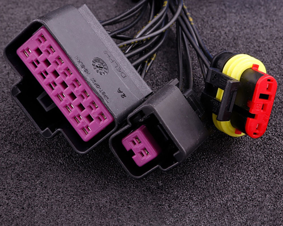 Adapter do połączenia seryjnej wiązki silnika MaxxECU 1163 Nissan Skyline R32 GTS, GT-R, Skyline R33 GTS-T, GT-R RB25 / RB26 z komputerami MaxxECU STREET, RACE, PRO