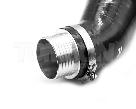 Silikonowy łącznik turbosprężarki ze zwiększoną średnicą (rear upper turbo pipe) Airtec Motorsport PH/INDYGR1 Toyota GR Yaris (Gen 1, Gen 2) (GXPA16) 1.6 G16E-GTS