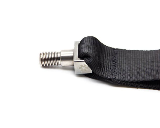 Pas holowniczy (ucho) Airtec Motorsport ATMSBMW44-BK BMW Seria 3 (E90, E91, E92, E93) (czarny)